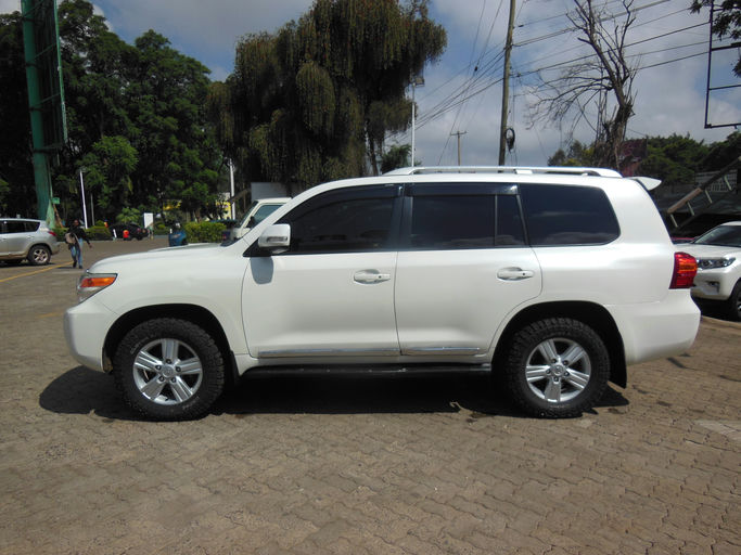 2014  Land Cruiser VX 202 Series