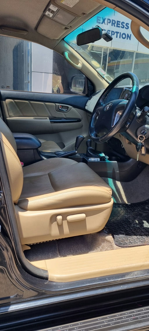 Toyota Fortuner  photo 6