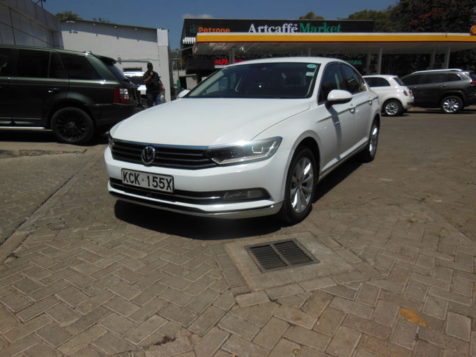 2016 Volkswagen  Passat 