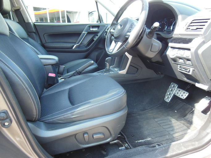 Subaru Forester photo 2