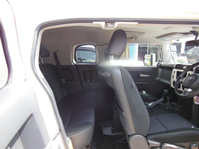 Toyota FJ Cruiser photo 9