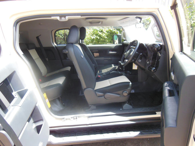 Toyota FJ Cruiser - Final Edition photo 2