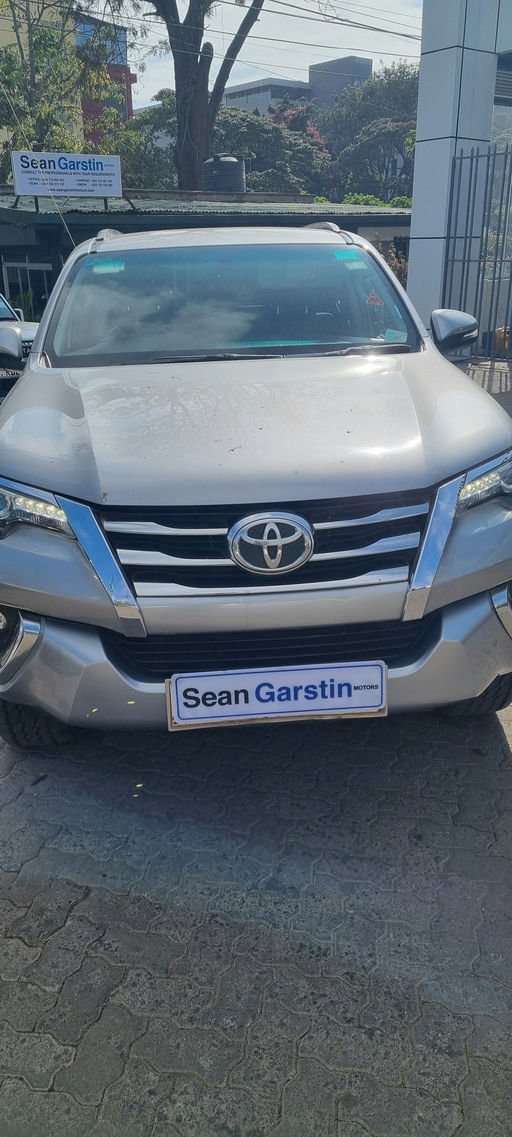  Fortuner photo 3