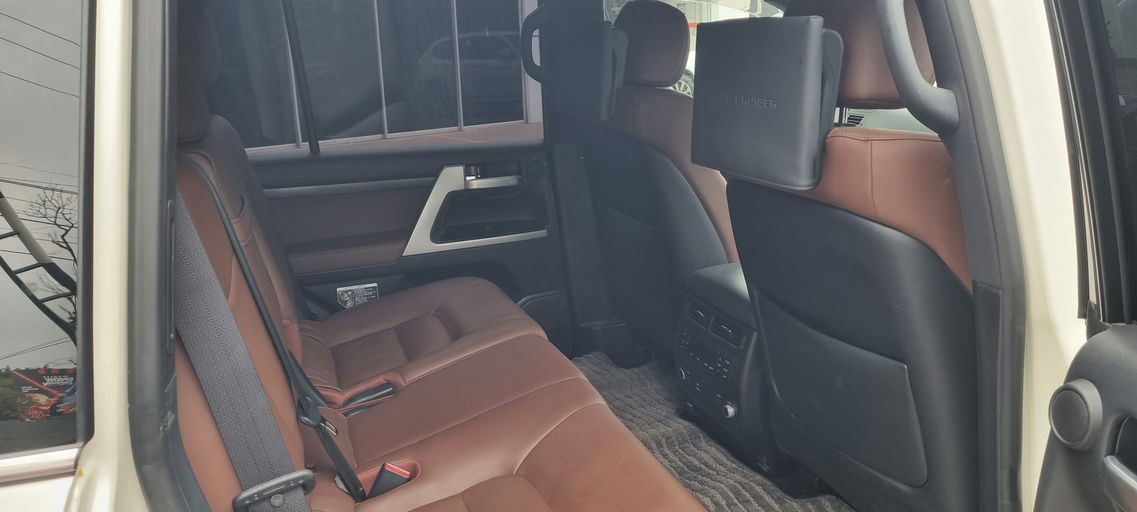 Toyota Land Cruiser photo 4