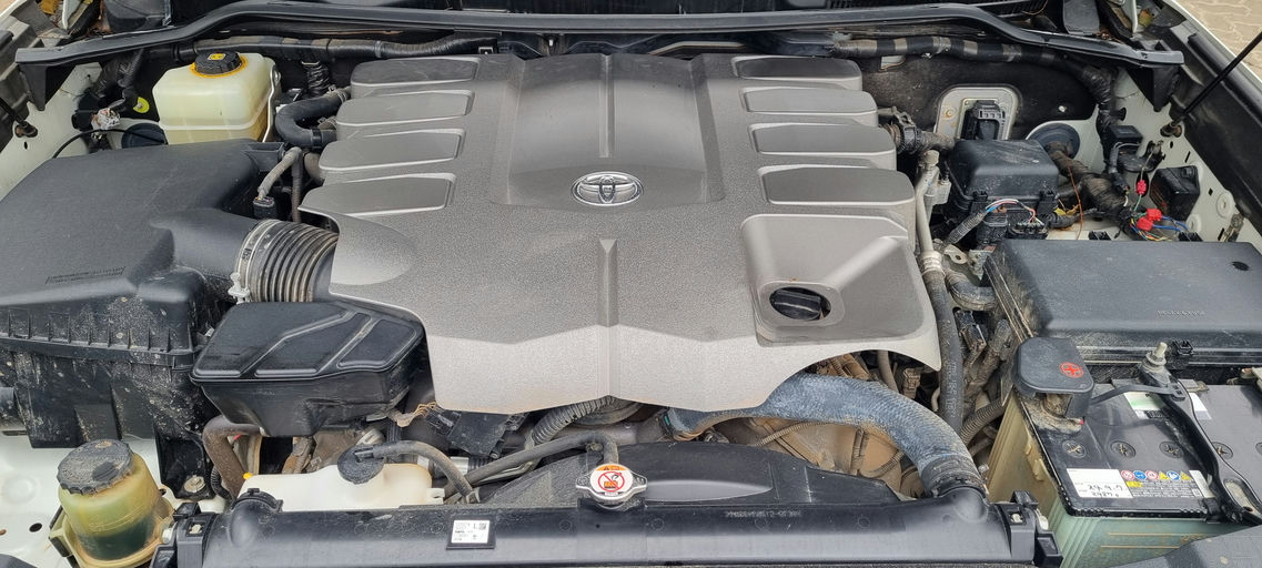 Toyota Land Cruiser photo 5