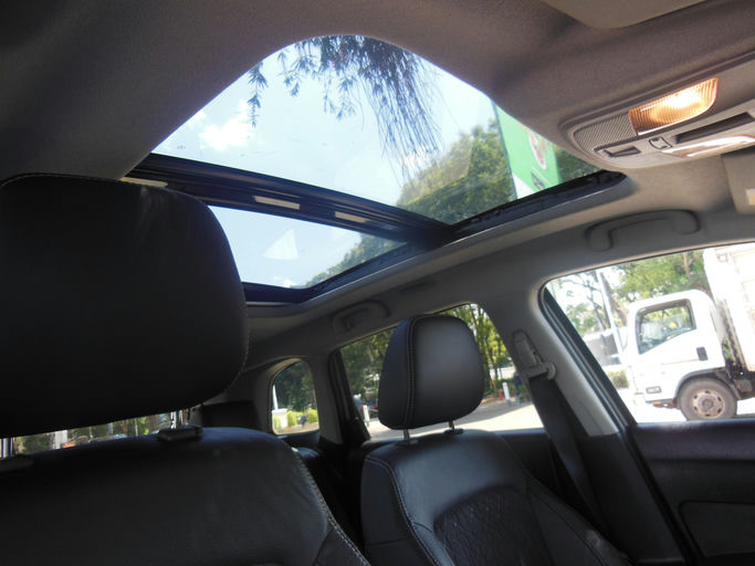Suzuki Vitara GLX photo 3