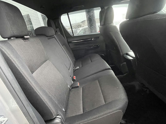 Toyota Hilux Double Cab 2.4 turbo diesel photo 7
