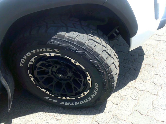 Toyota Hilux Double Cab photo 4