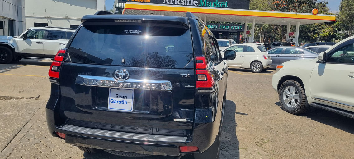 Toyota Prado photo 2