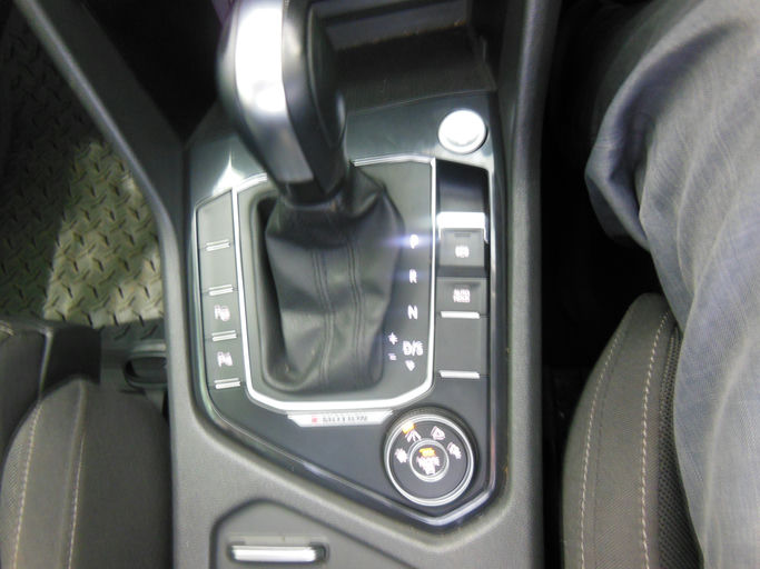 Volkswagen Tiguan Allspace photo 2
