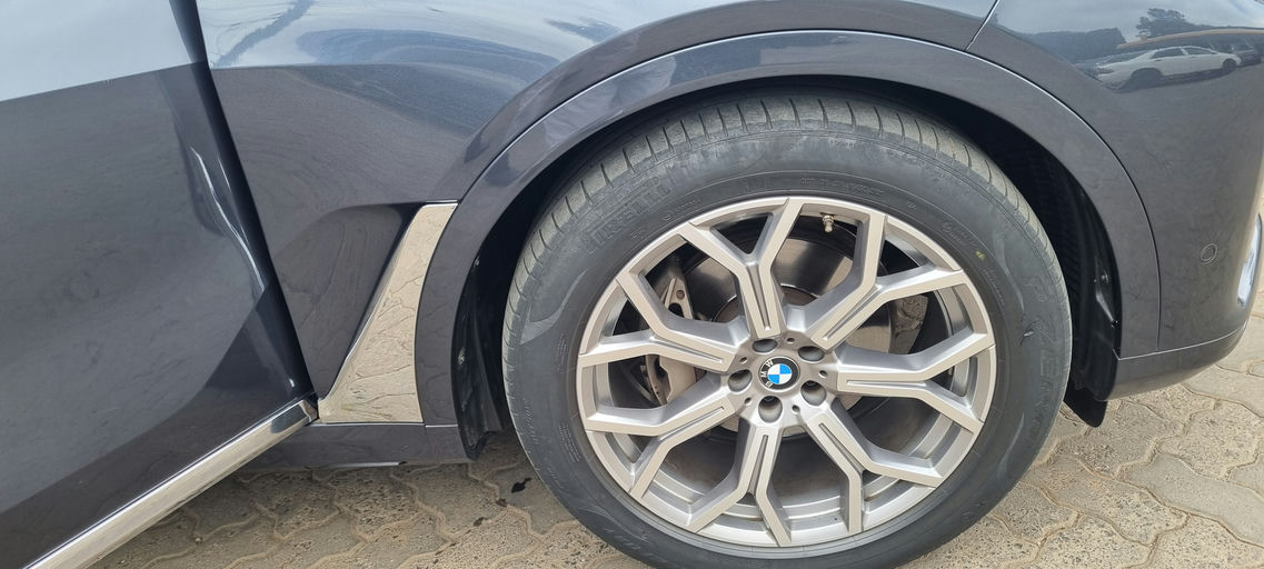 BMW X7 photo 4