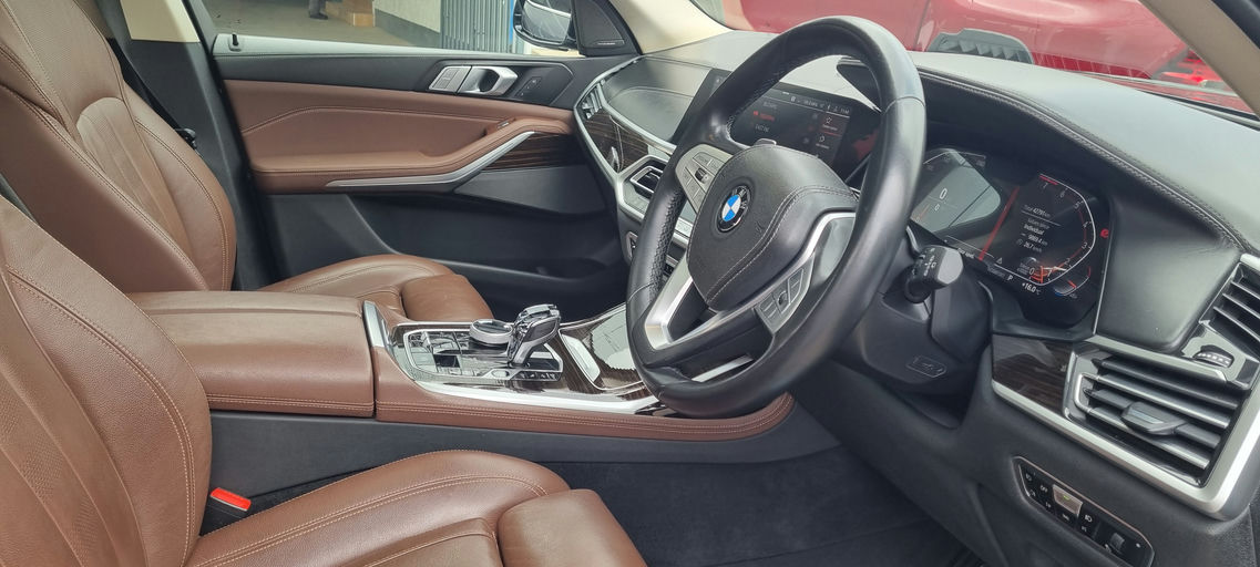 BMW X7 photo 5