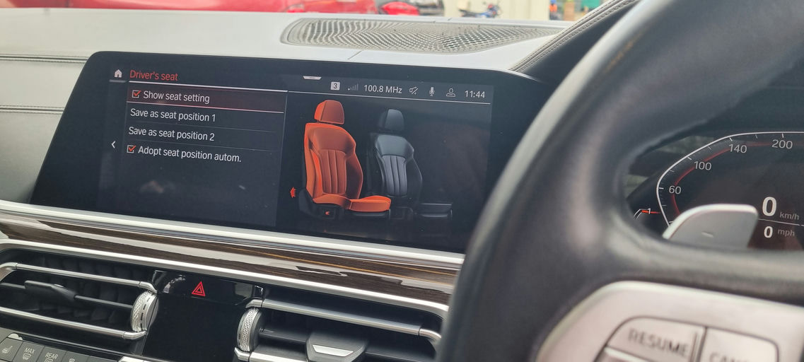 BMW X7 photo 6