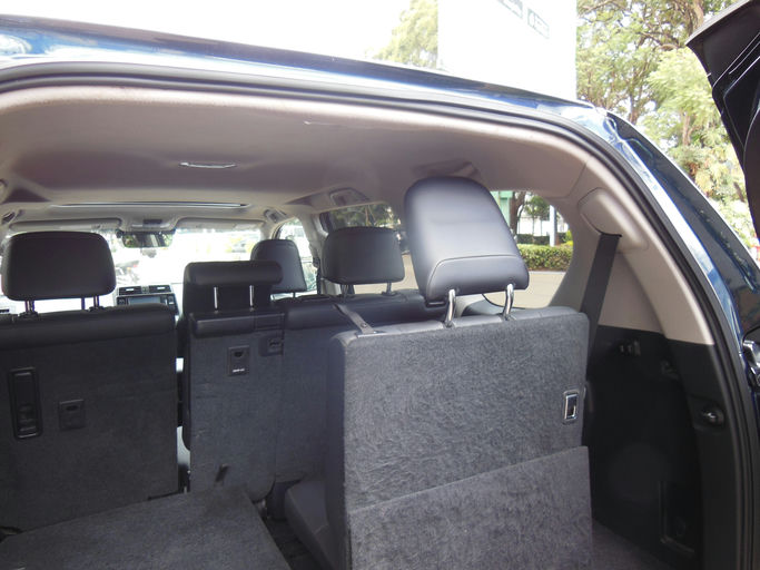 Toyota Prado TXL- 2.8 Turbo diesel photo 10