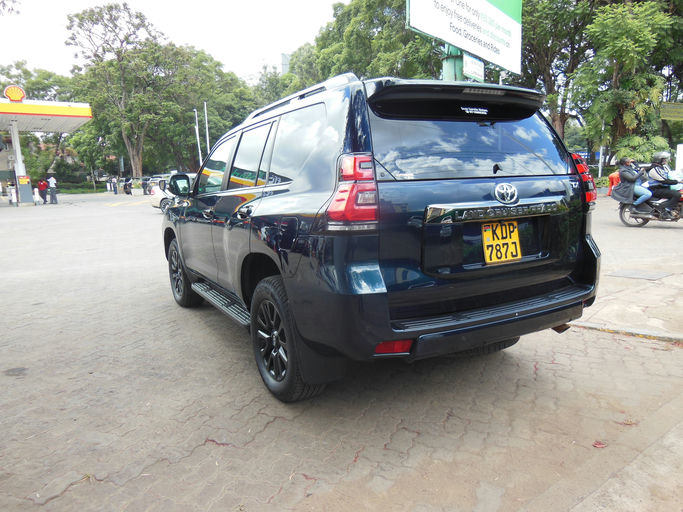 Toyota Prado TXL- 2.8 Turbo diesel photo 5