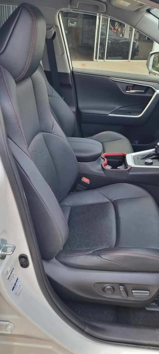 Toyota RAV4 Adventure Off Road Package photo 10