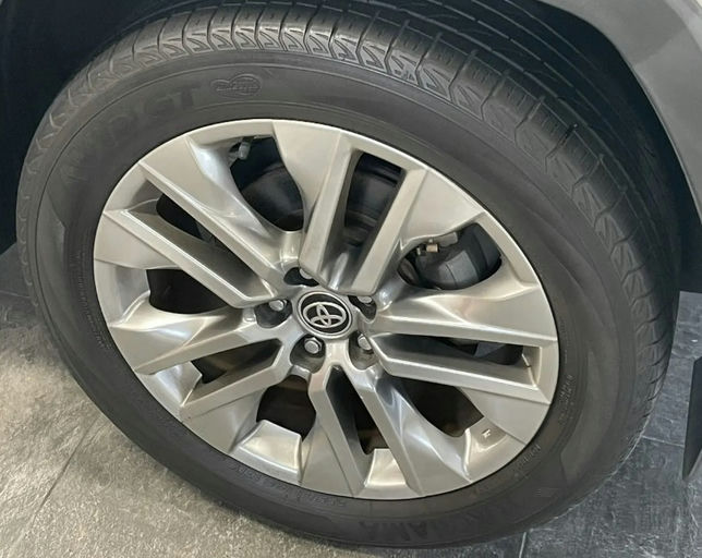 Toyota RAV4 Adventure Off Road Package photo 2