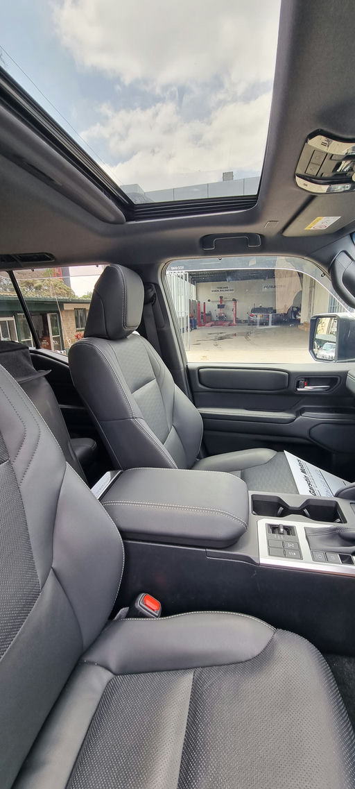  Land Cruiser 250 VX photo 6