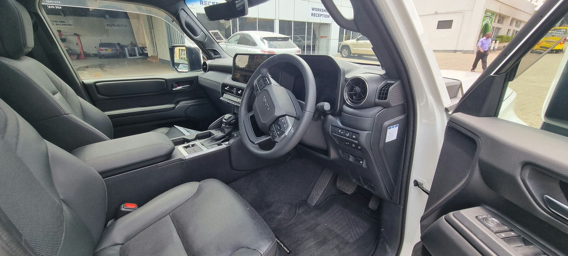  Land Cruiser 250 VX photo 7