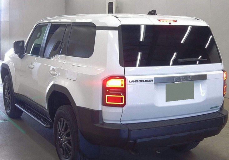 Toyota  Prado 250 series photo 3