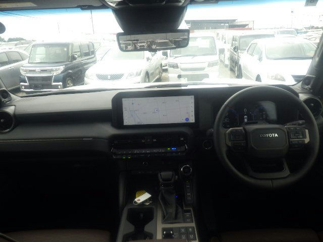 Toyota Prado 250 series photo 8