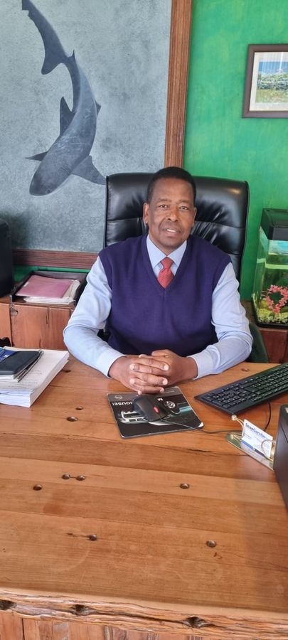 Simon Mbora